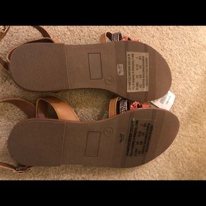 American Eagle sandals